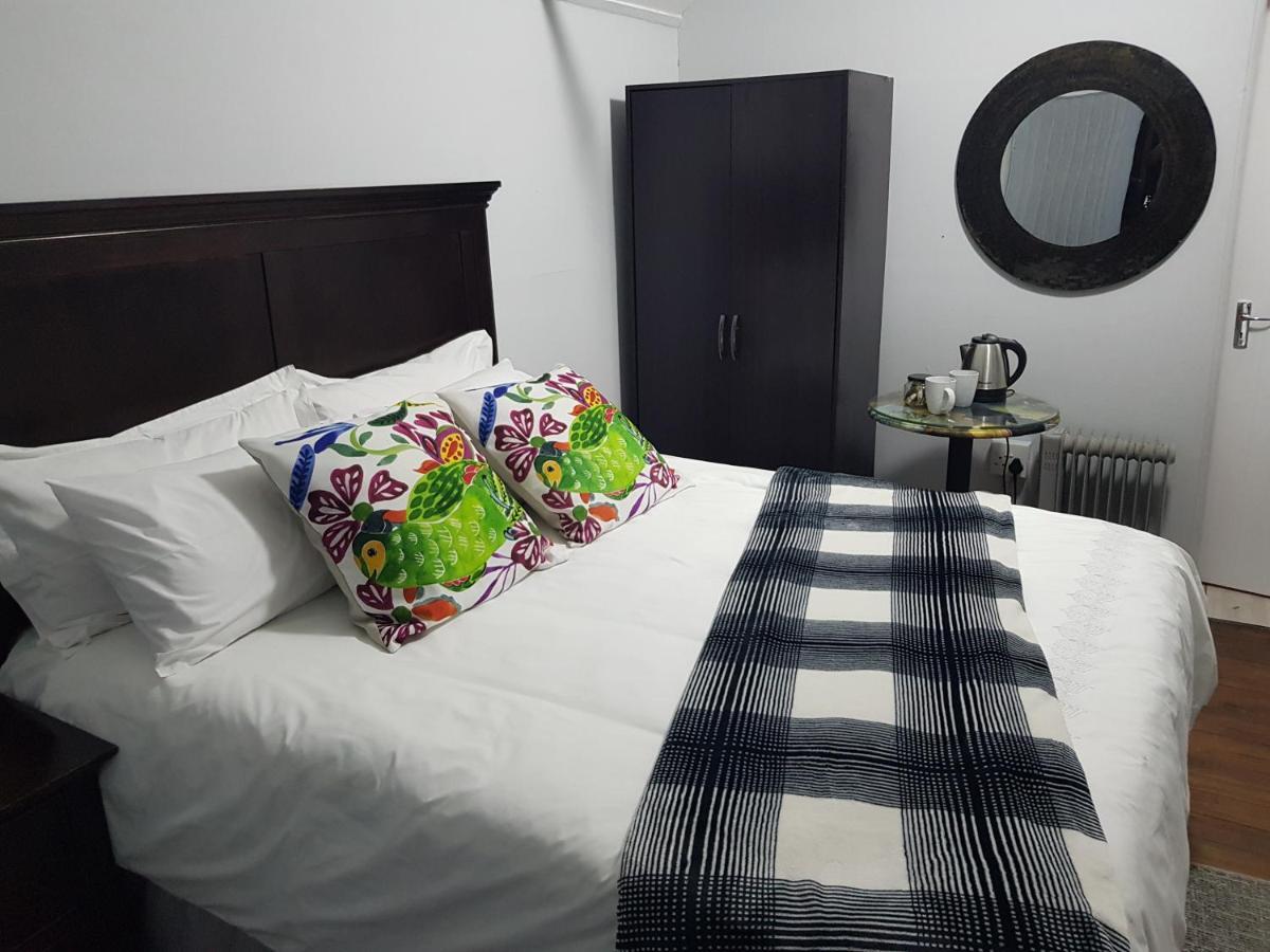Good 2 Go Guest House ベノニ エクステリア 写真